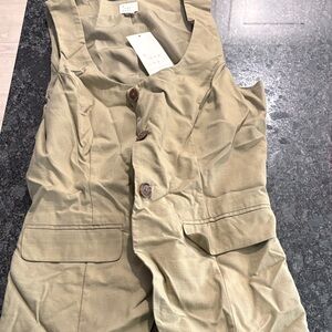 Olive Sleeveless Blazer